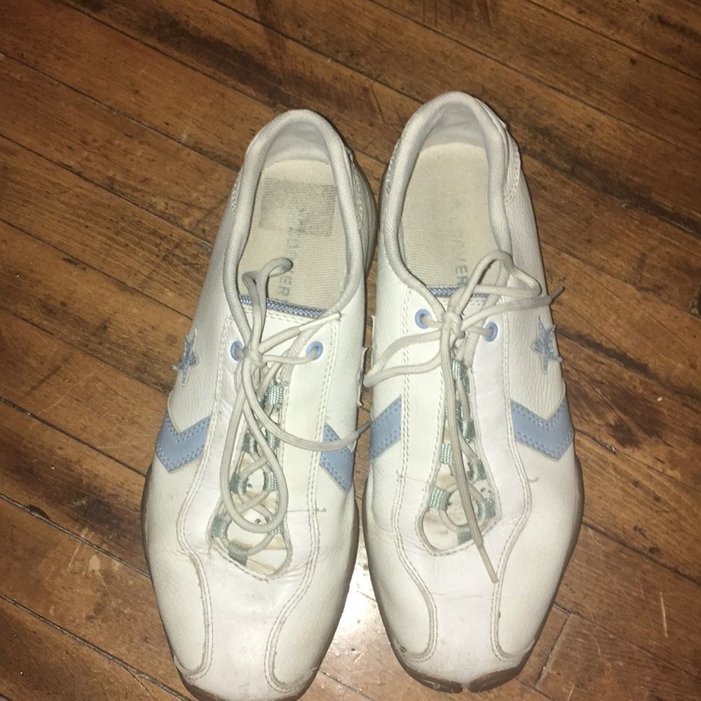 Converse leather low top sneakers